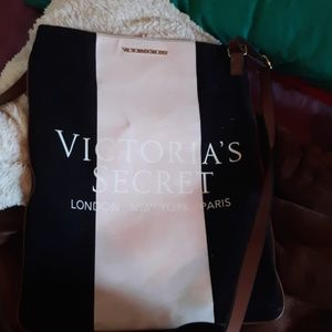 V.secret crossbody bag